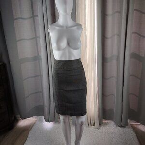 APT. 9 Women's The Torie Gray Pencil Back Zip Midi Skirt. Size 10